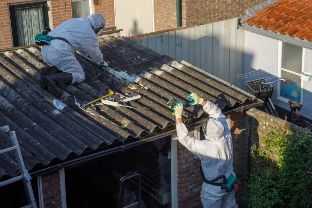 Professional asbestos removal on old homes