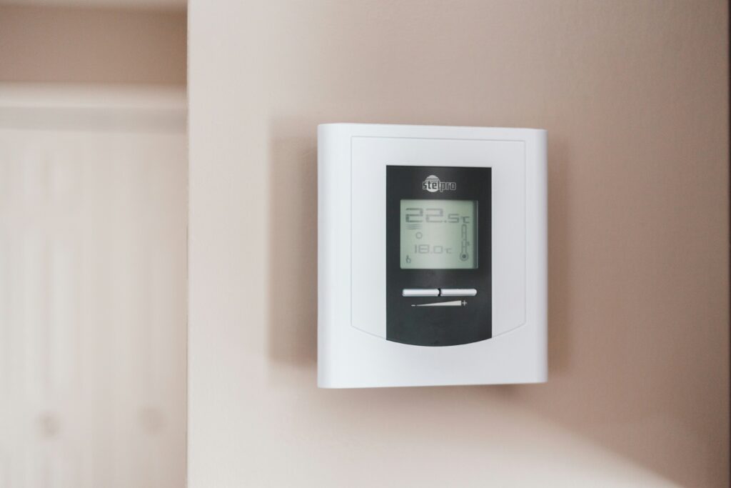 home heating system thermostat